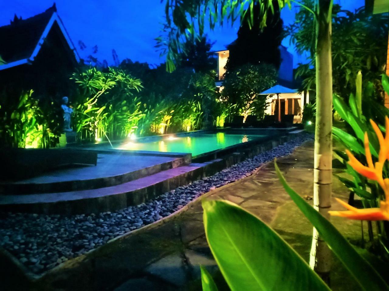Singabu Bungalows Batununggul Exterior foto
